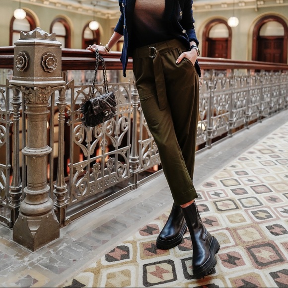 Ann Taylor Belted Army Green Ankle Length Pants - Picture 2 of 10